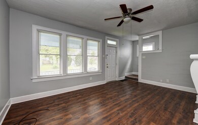 Living Room (2)