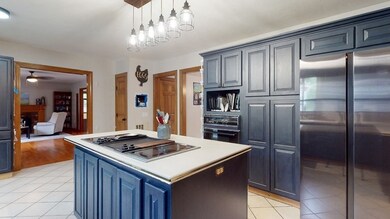 450 Ashburnham St, Fitchburg, MA 01420 - photo 5