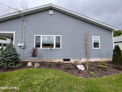 825 N Mercer St, Berwick, PA 18603 - photo 3