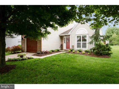 522 Hydrangea Dr, Mount Laurel, NJ 08054 - photo 2