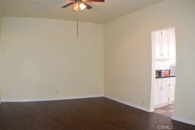1319 E 118th St, Los Angeles, CA 90059 - photo 2
