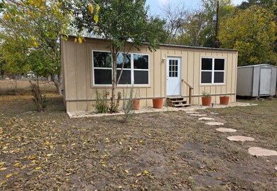 505 East Ln, Kerrville, TX 78028 - photo 2
