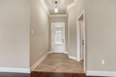 foyer w/high ceilings