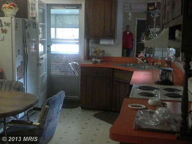 3020 Craiglawn Rd, Beltsville, MD 20705 - photo 5