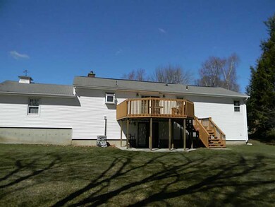 5 Lawnacre Dr, Greenville, RI 02828 - photo 2