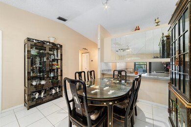 15979 Forsythia Cir, Delray Beach, FL 33484 - photo 4