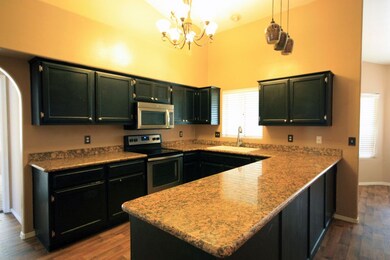 02 - Kitchen with granite counter tops