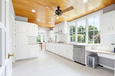 186 Woodward St unit SF, Newton Highlands, MA 02461 - photo 6