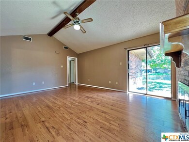 106 Bridle Dr, Copperas Cove, TX 76522 - photo 4