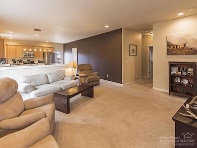 1223 NW 18th St, Redmond, OR 97756 - photo 5