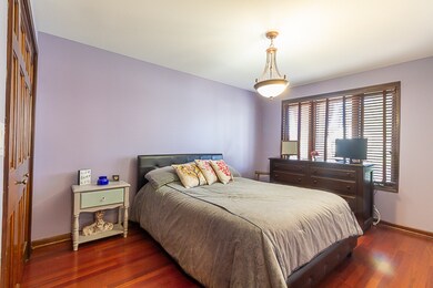 664 N Indiana St, Elmhurst, IL 60126 - photo 5