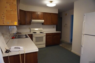 212 N Ten Broeck St, Schenectady, NY 12302 - photo 3