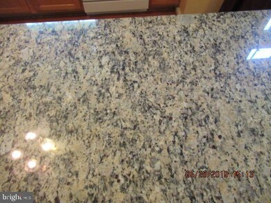 12111 Benjamin St, Beltsville, MD 20705 - photo 7