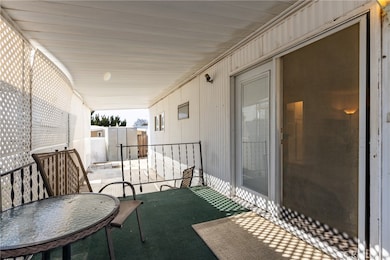 34480 County Line Rd unit 24, Yucaipa, CA 92399 - photo 3