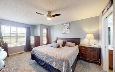 225 Crystal View Ct, Mount Washington, KY 40047 - photo 5