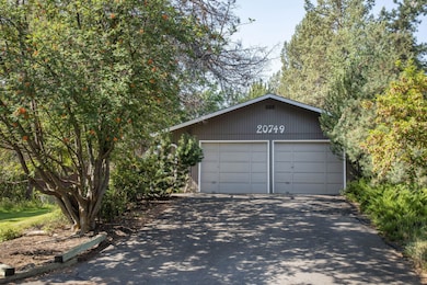 20749 Canterbury Ct, Bend, OR 97702 - photo 3