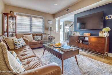 7 Revere Ln unit D, Staten Island, NY 10306 - photo 6