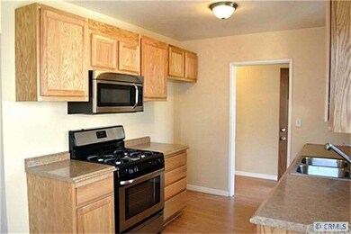 New kitchen cabinets & appliances.