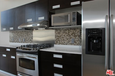 8312 Beverly Blvd unit 202, Los Angeles, CA 90048 - photo 6