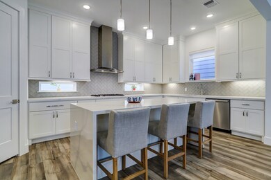 1432 W 34th 1 2 St, Houston, TX 77018 - photo 6