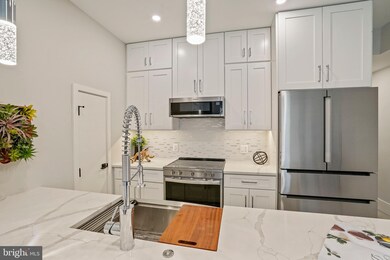 1930 Calvert St NW unit 2, Washington, DC 20009 - photo 6