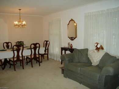 679 Brownmire Dr, Asheboro, NC 27205 - photo 2