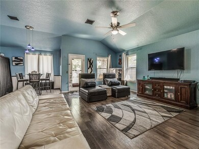 605 Verreaux Dr, Norman, OK 73072 - photo 5