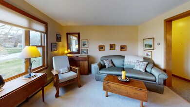 10-Steepleview-Court-Randolph-Maine-Livi