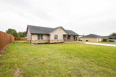 3207 Tumbleweed Ln, Granbury, TX 76049 - photo 2