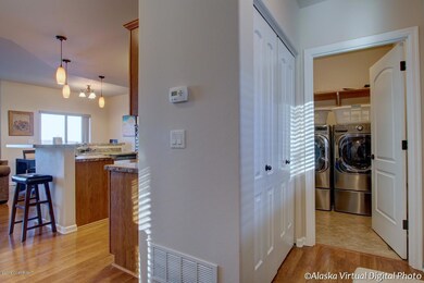 Foyer/Utility Room