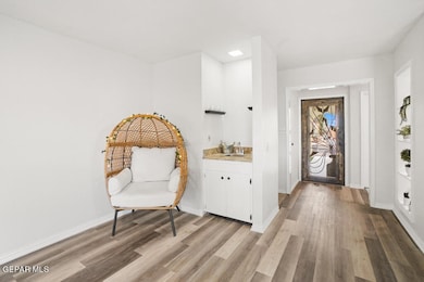 10405 Ashwood Dr unit A, El Paso, TX 79935 - photo 7