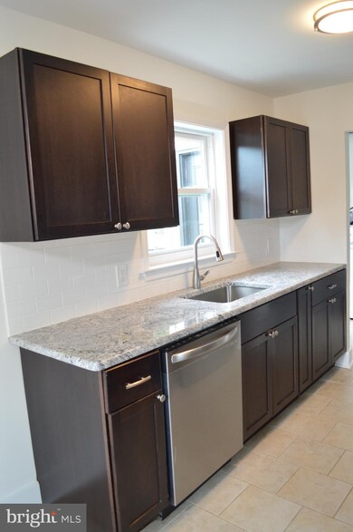 811 Harwood Rd, Wilmington, DE 19804 - photo 4