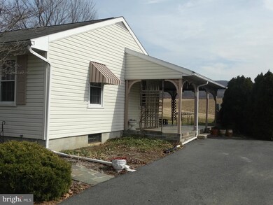 8540 Anthony Hwy, Waynesboro, PA 17268 - photo 4