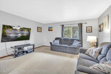 07-824-Riley-St-WindowStill-Real-Estate-