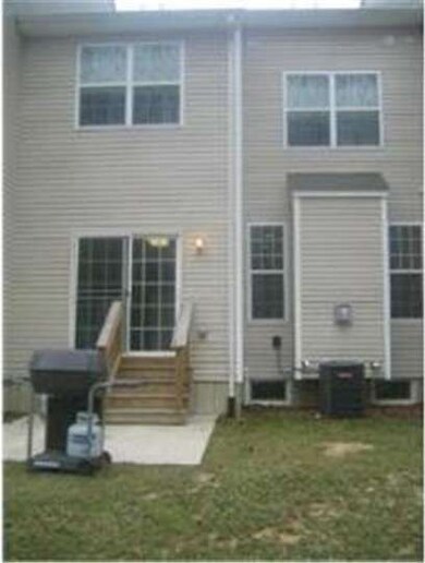 313 Chancellor Dr, Woodbury, NJ 08096 - photo 2