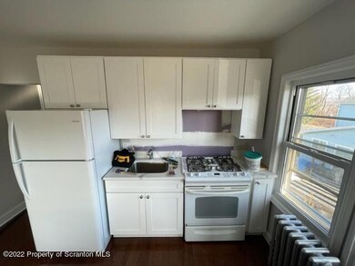 1440 Thackery St, Scranton, PA 18504 - photo 4