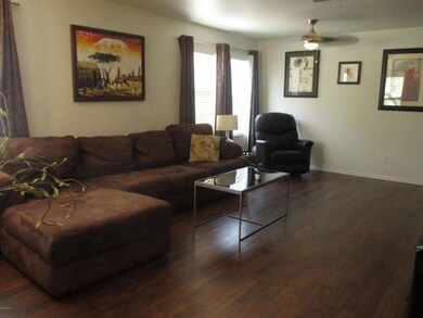 4th St living rm 2