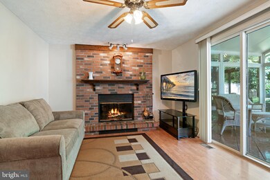 1213 Cavendish Dr, Silver Spring, MD 20905 - photo 7