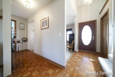 3-web-or-mls-2281-vantage-ct-se