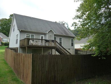 07 - Fenced Back Yard