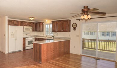 26 Royal Ave, Dracut, MA 01826 - photo 4