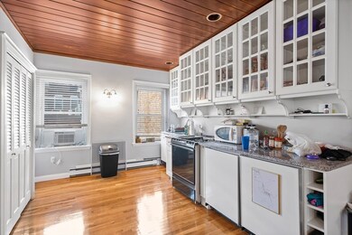 72 N Margin St unit 4, Boston, MA 02113 - photo 2
