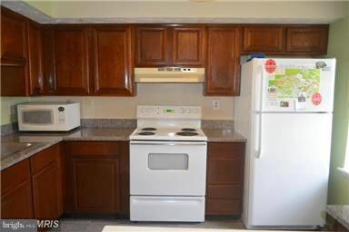 8233 Styers Ct, Laurel, MD 20723 - photo 2