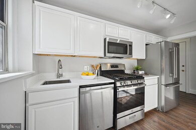 1820 Clydesdale Place NW unit 112, Washington, DC 20009 - photo 4