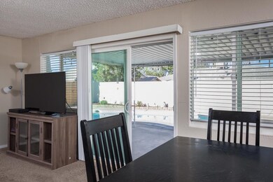 Living Room/Dining Area