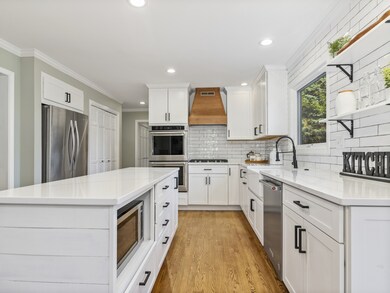 23119 Joyce Ln, Naperville, IL 60564 - photo 2