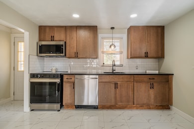 5 Cornell St, Plainville, CT 06062 - photo 6