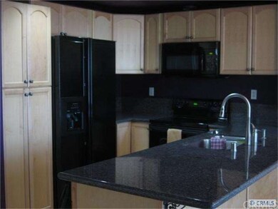 -Remodeled kitchen with granite counter tops!
