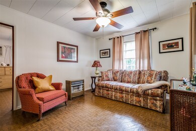 204 Westfield St, Houston, TX 77022 - photo 5