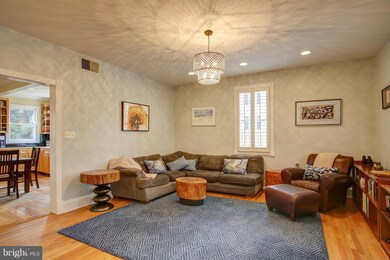 19 Grant Ave, Takoma Park, MD 20912 - photo 3